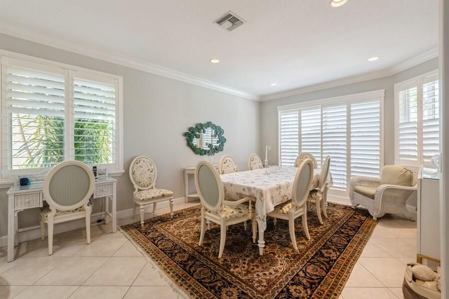 Active With Contract: $6,000 (2 beds, 2 baths, 1993 Square Feet)