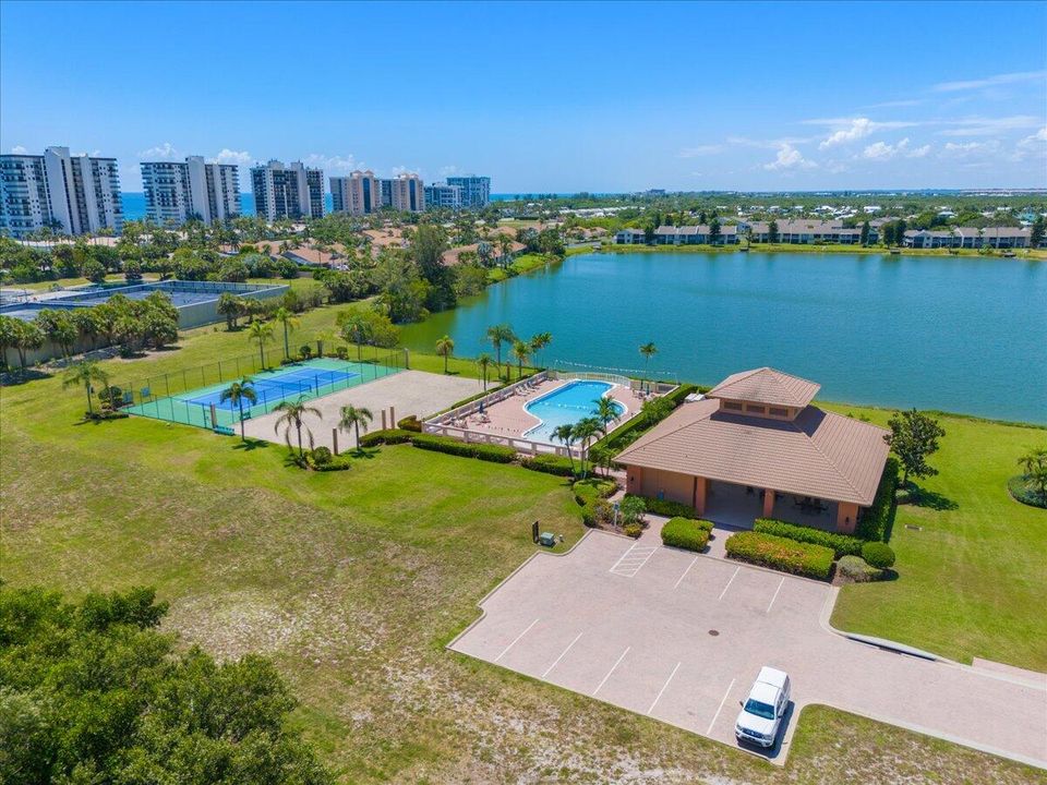 For Sale: $679,000 (3 beds, 3 baths, 2209 Square Feet)