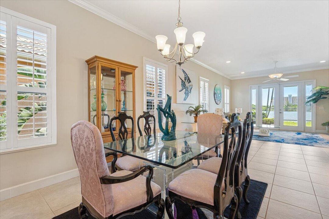 For Sale: $679,000 (3 beds, 3 baths, 2209 Square Feet)