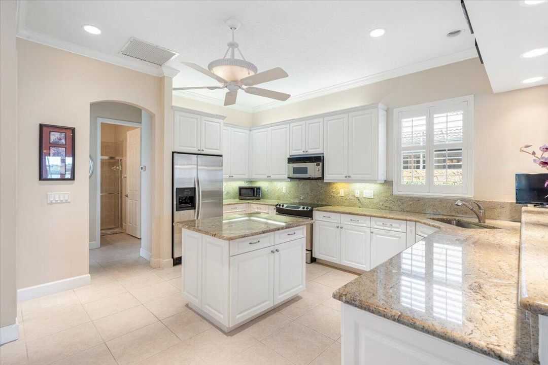 For Sale: $679,000 (3 beds, 3 baths, 2209 Square Feet)