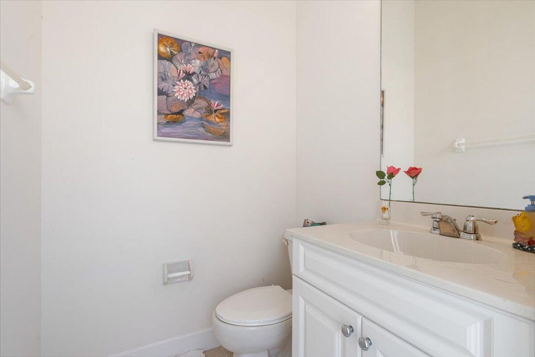 For Sale: $679,000 (3 beds, 3 baths, 2209 Square Feet)