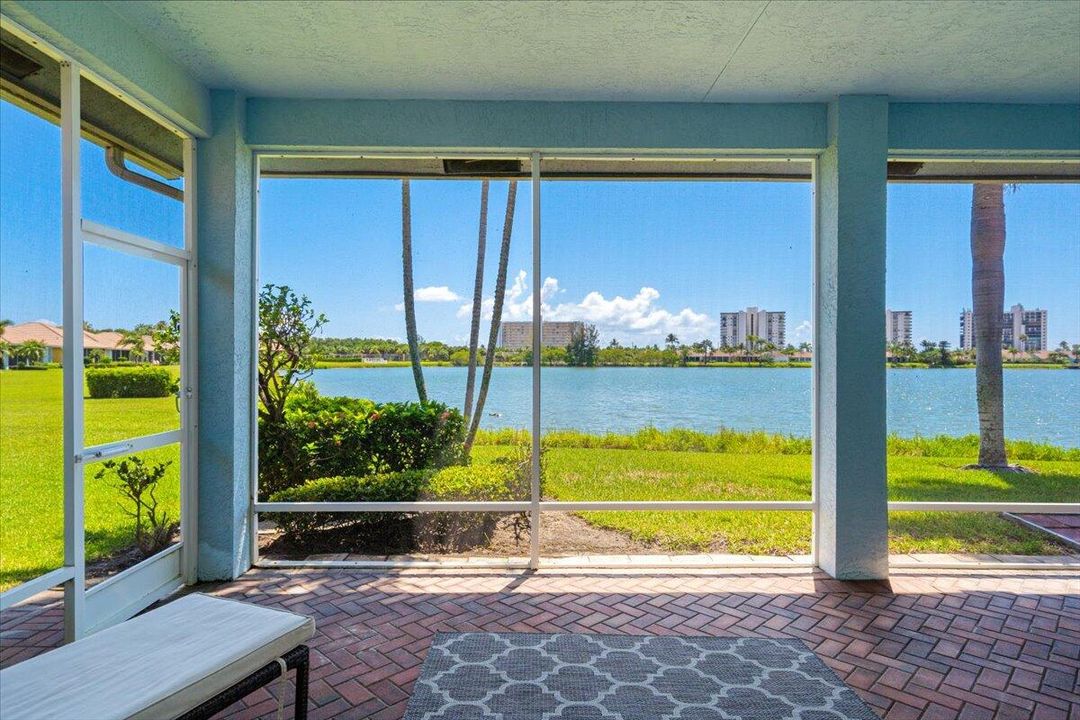 For Sale: $679,000 (3 beds, 3 baths, 2209 Square Feet)