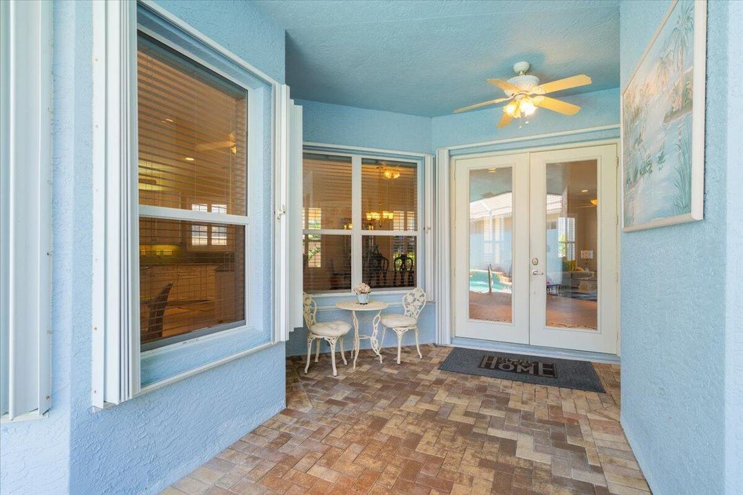 For Sale: $679,000 (3 beds, 3 baths, 2209 Square Feet)