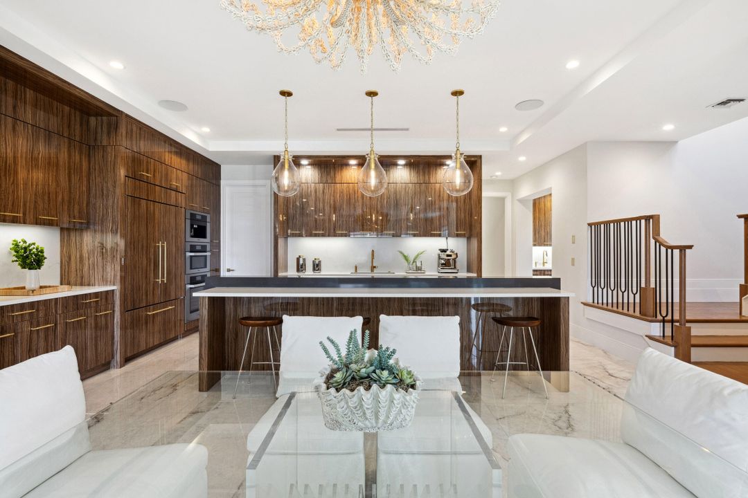 En Venta: $5,375,000 (4 camas, 4 baños, 4219 Pies cuadrados)