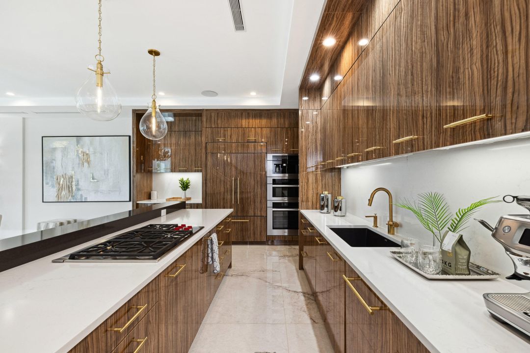 En Venta: $5,375,000 (4 camas, 4 baños, 4219 Pies cuadrados)