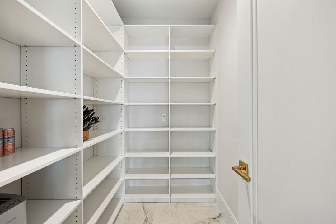 En Venta: $5,375,000 (4 camas, 4 baños, 4219 Pies cuadrados)