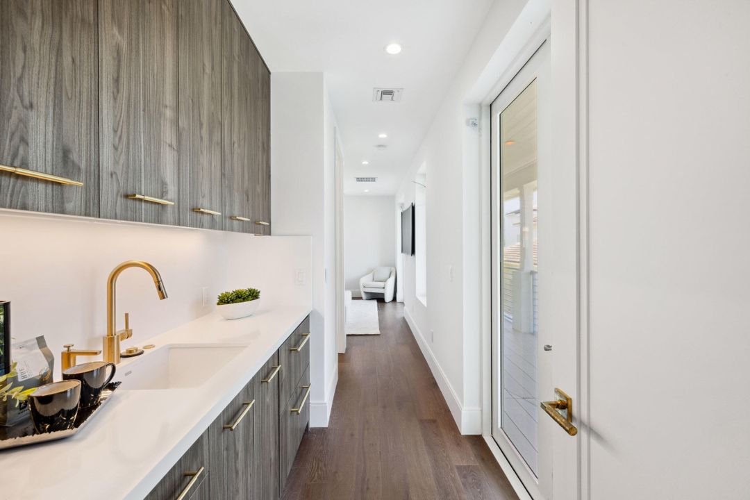 En Venta: $5,375,000 (4 camas, 4 baños, 4219 Pies cuadrados)