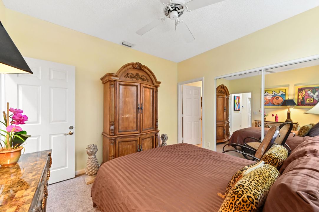 Activo con contrato: $10,750 (3 camas, 3 baños, 2325 Pies cuadrados)