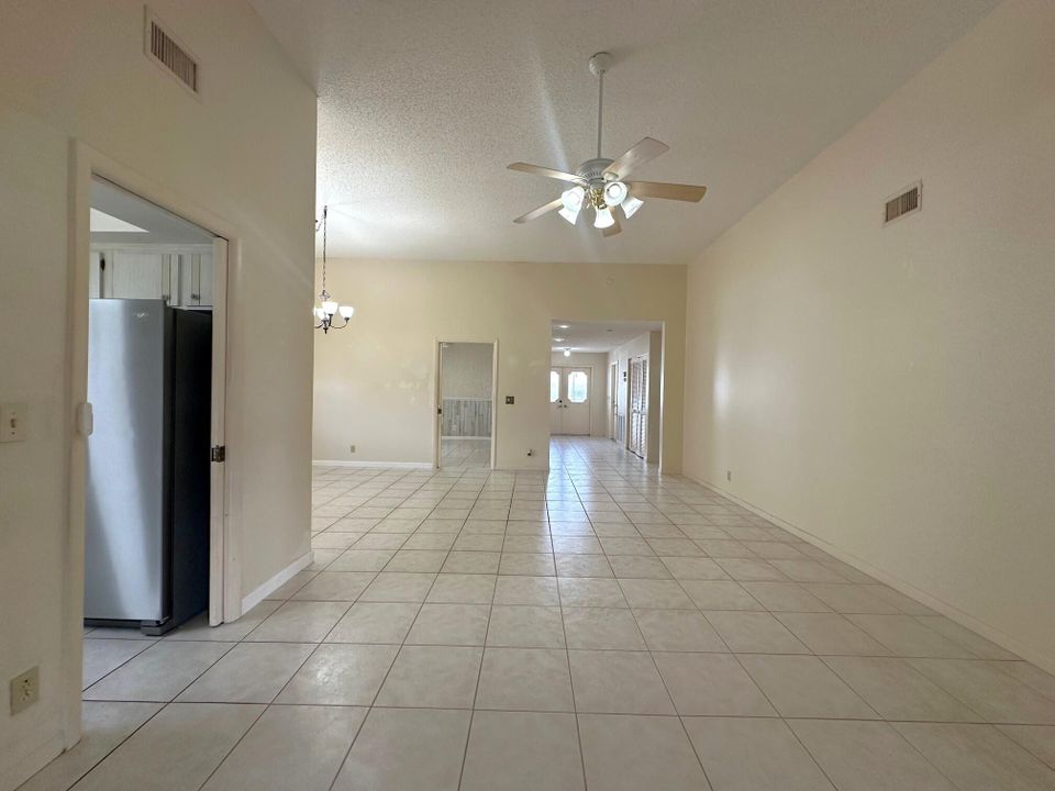 Active With Contract: $375,000 (3 beds, 2 baths, 1868 Square Feet)