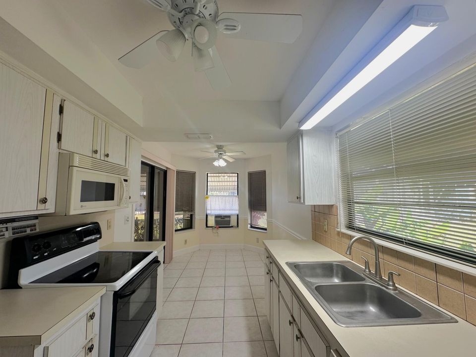 Active With Contract: $375,000 (3 beds, 2 baths, 1868 Square Feet)