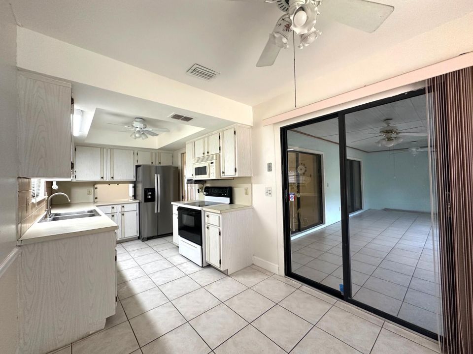 Active With Contract: $375,000 (3 beds, 2 baths, 1868 Square Feet)