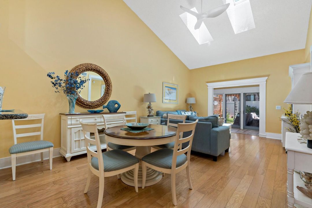 For Rent: $3,500 (3 beds, 2 baths, 1606 Square Feet)