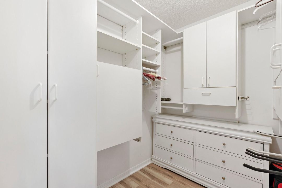 For Rent: $3,500 (3 beds, 2 baths, 1606 Square Feet)