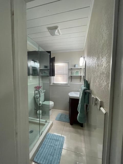 Под контрактом: $1,800 (2 спален, 1 ванн, 760 Квадратных фут)