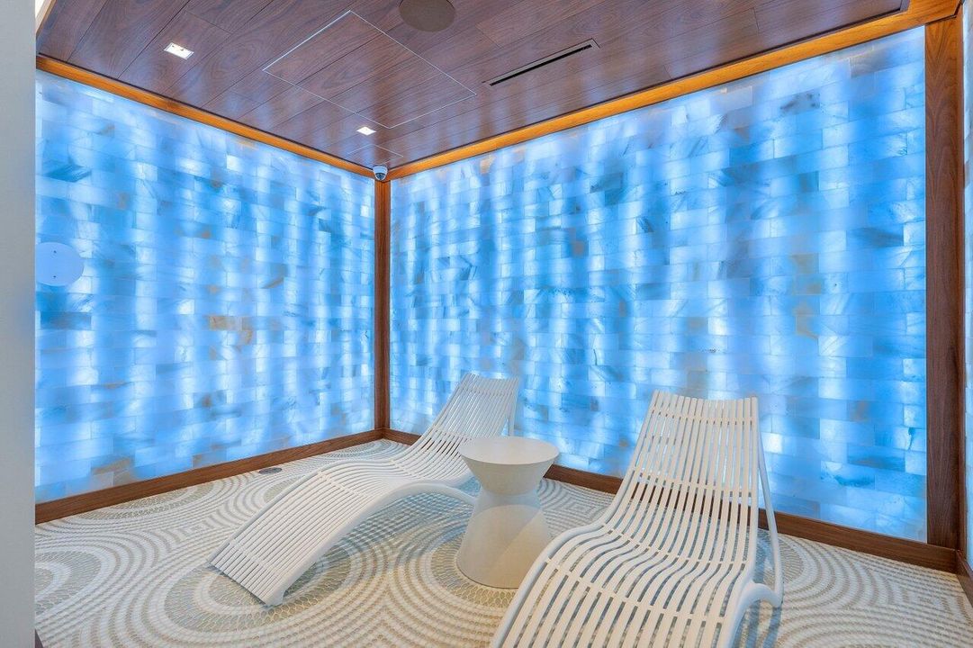 Под контрактом: $2,950,000 (2 спален, 3 ванн, 2588 Квадратных фут)