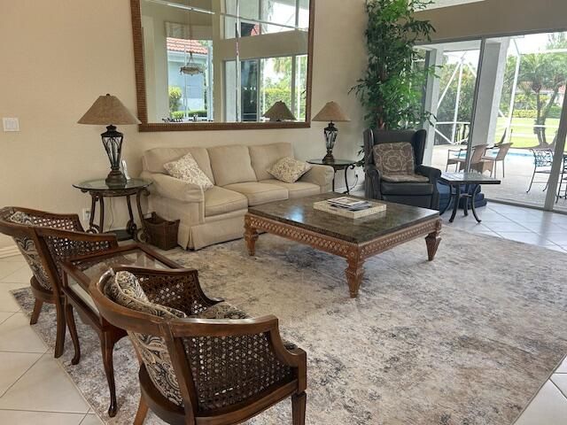 For Rent: $17,000 (3 beds, 4 baths, 2676 Square Feet)