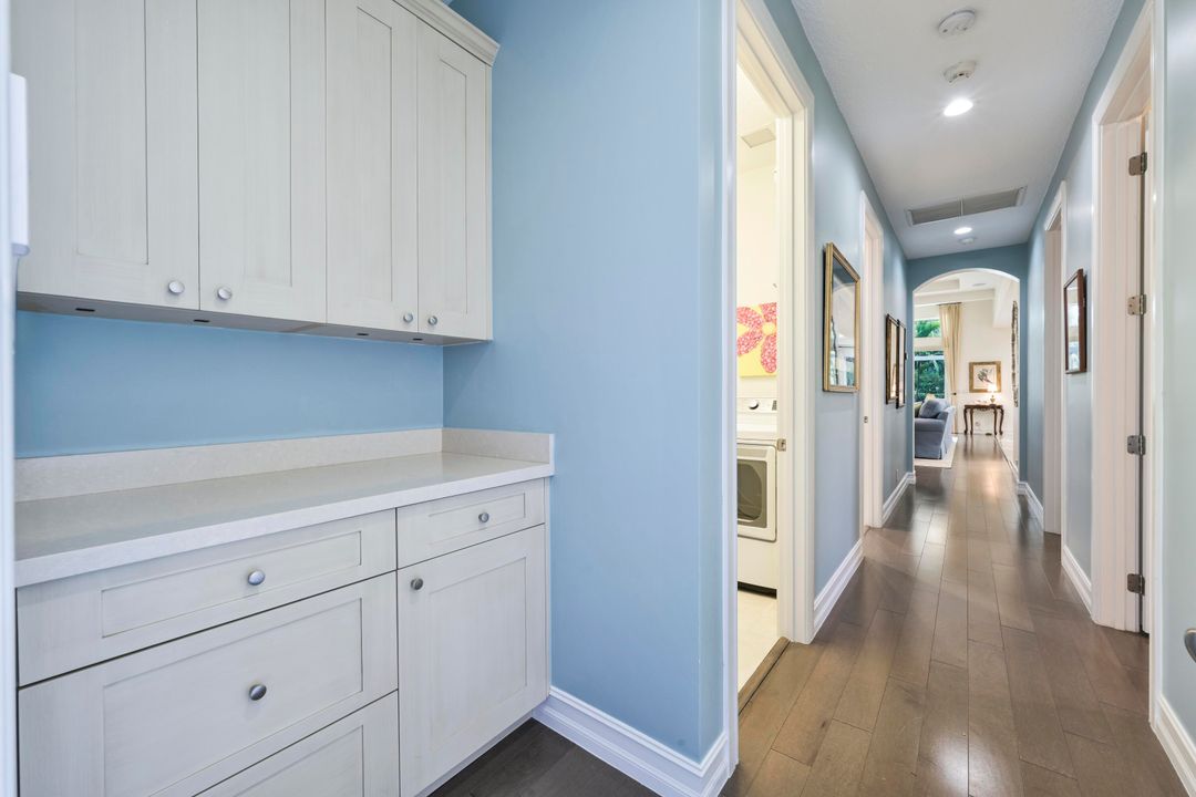 待售: $1,999,000 (3 贝兹, 2 浴室, 2643 平方英尺)