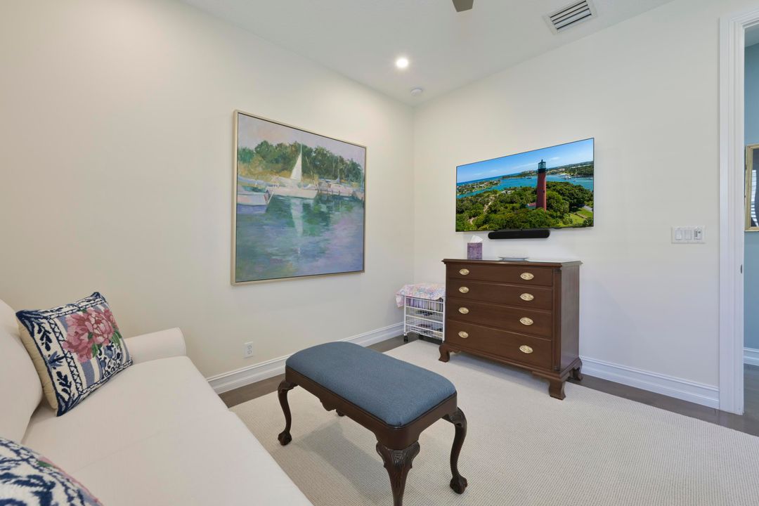 待售: $1,999,000 (3 贝兹, 2 浴室, 2643 平方英尺)