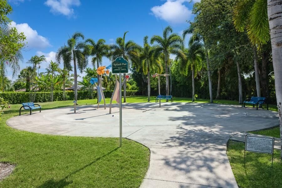 Active With Contract: $6,000 (2 beds, 2 baths, 1993 Square Feet)