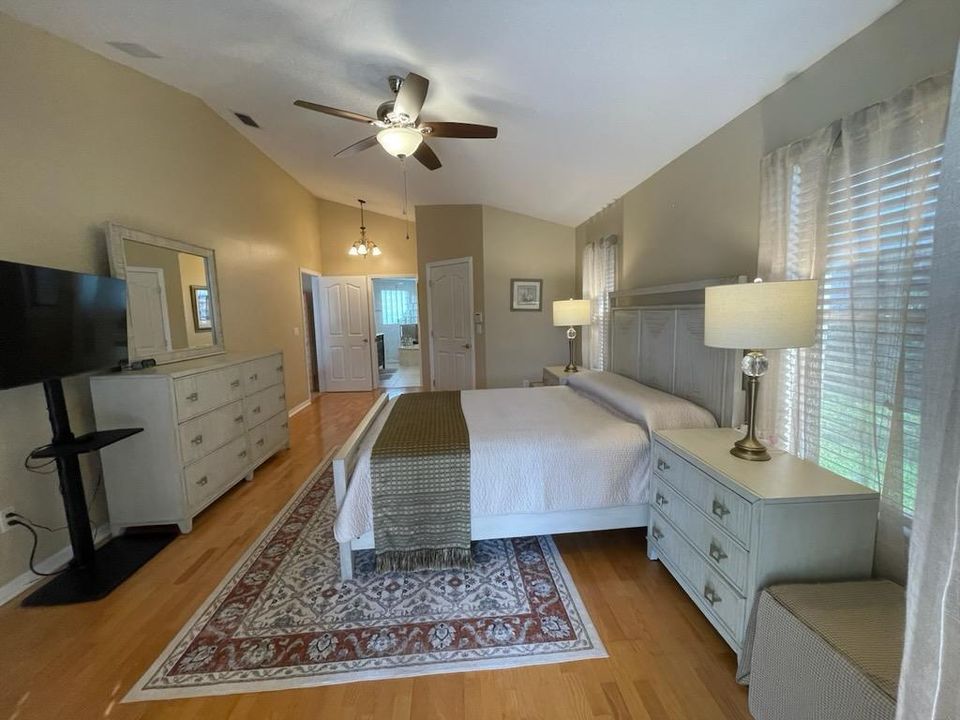 Active With Contract: $6,000 (4 beds, 2 baths, 2492 Square Feet)