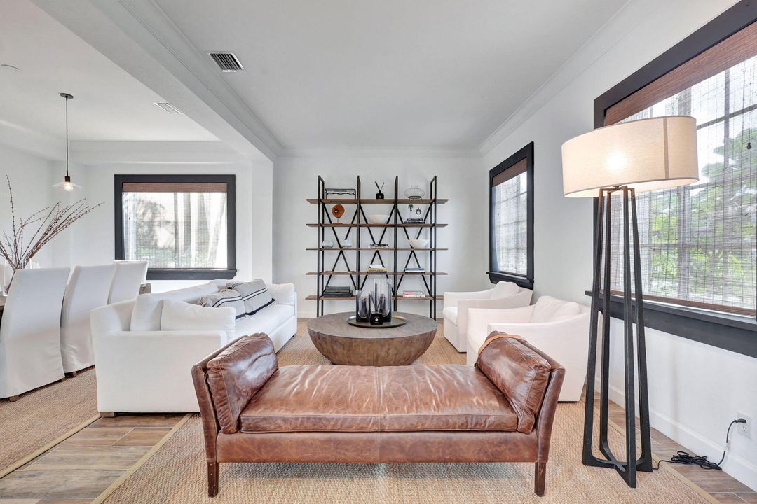 В аренду: $16,000 (5 спален, 4 ванн, 4177 Квадратных фут)