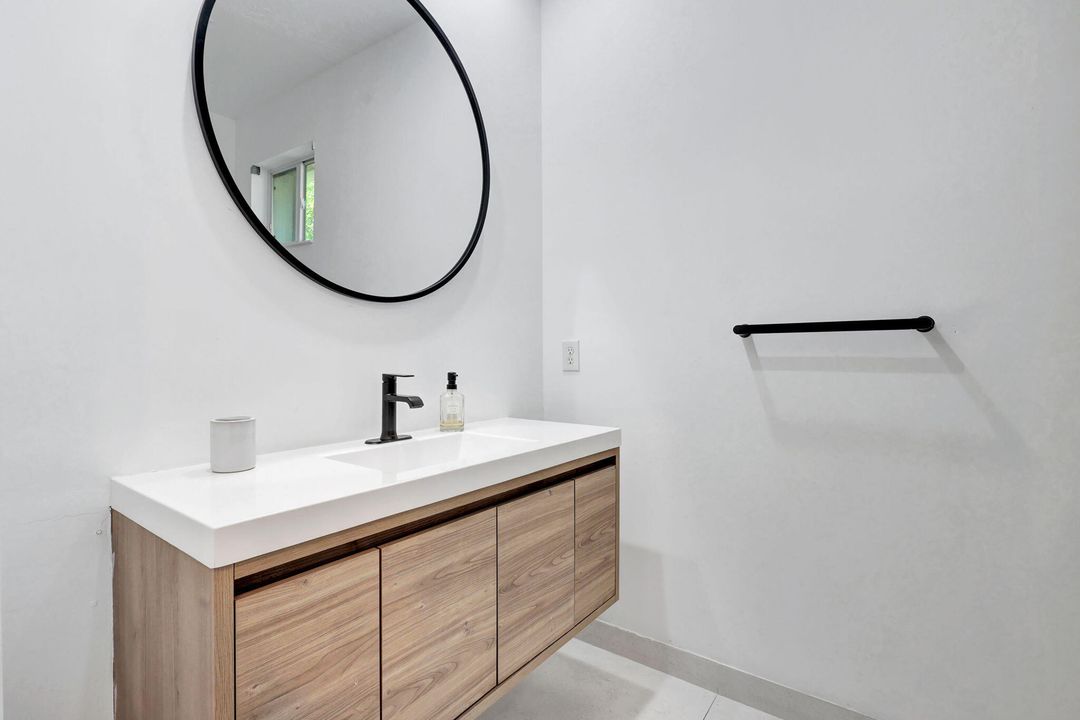 В аренду: $16,000 (5 спален, 4 ванн, 4177 Квадратных фут)