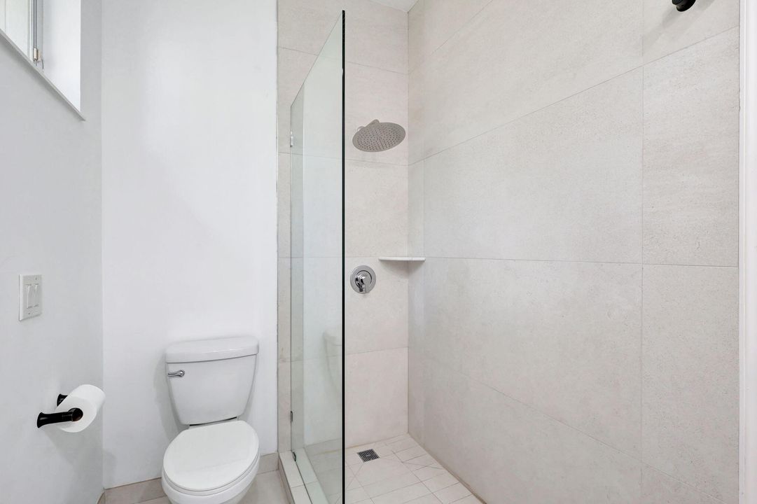 В аренду: $16,000 (5 спален, 4 ванн, 4177 Квадратных фут)