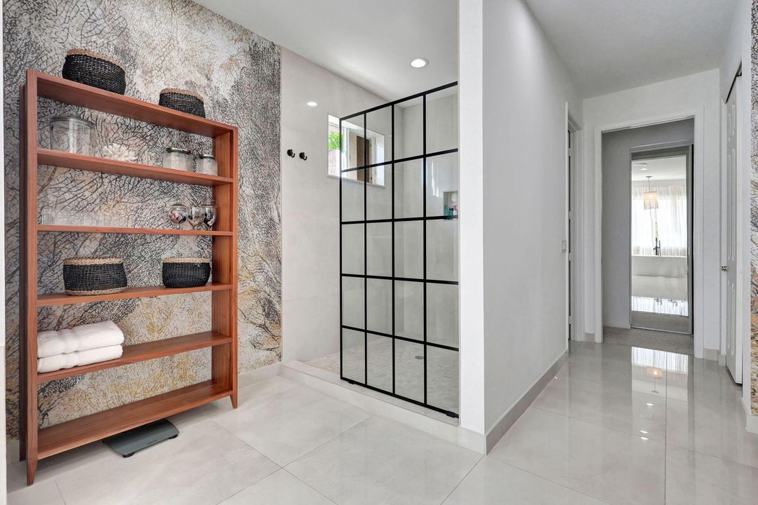 В аренду: $16,000 (5 спален, 4 ванн, 4177 Квадратных фут)