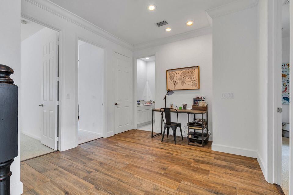 В аренду: $16,000 (5 спален, 4 ванн, 4177 Квадратных фут)