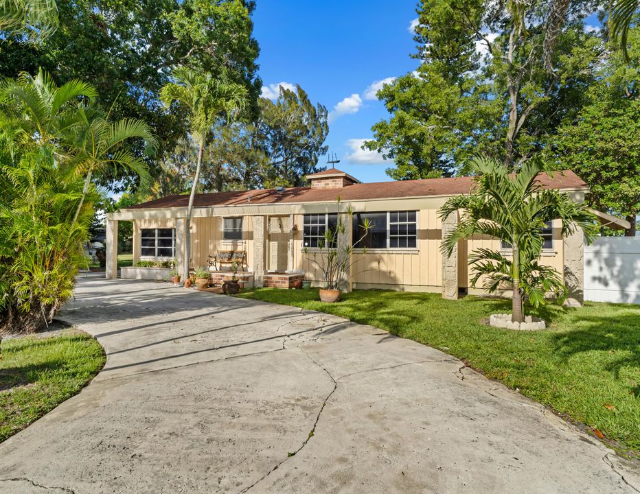 Recently Sold: $565,000 (4 beds, 3 baths, 1806 Square Feet)