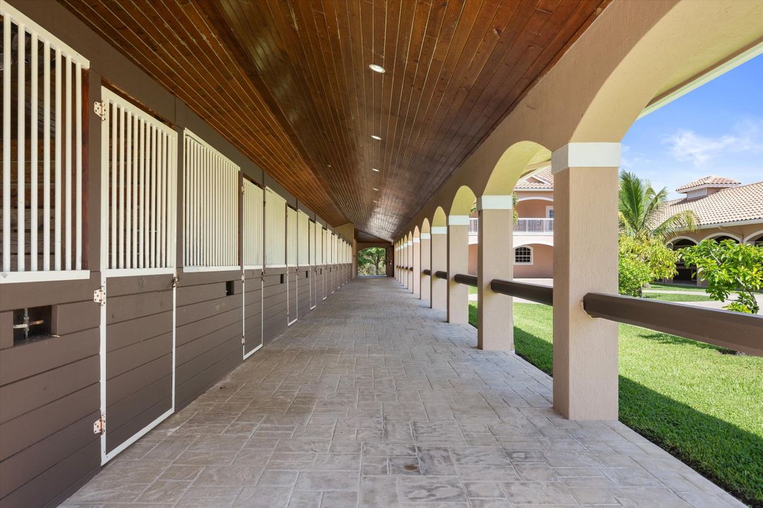 На продажу: $4,995,000 (8 спален, 7 ванн, 5886 Квадратных фут)