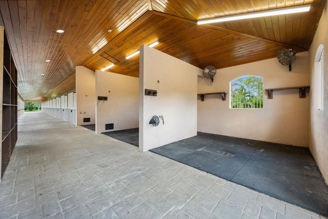 На продажу: $4,995,000 (8 спален, 7 ванн, 5886 Квадратных фут)