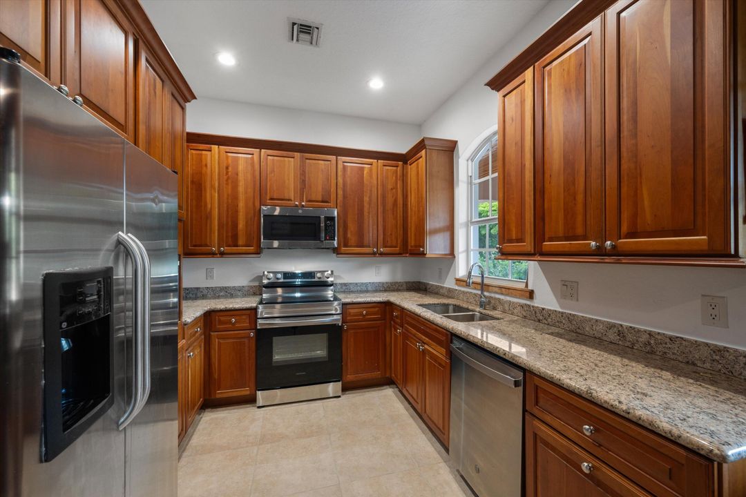 На продажу: $4,995,000 (8 спален, 7 ванн, 5886 Квадратных фут)