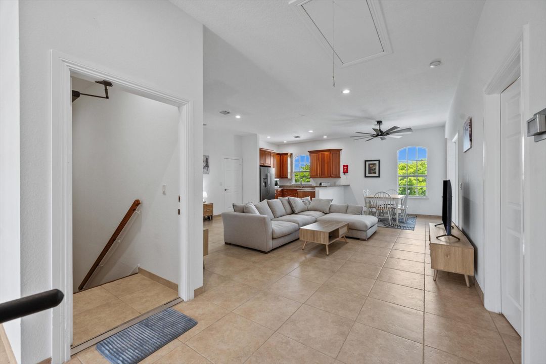 На продажу: $4,995,000 (8 спален, 7 ванн, 5886 Квадратных фут)