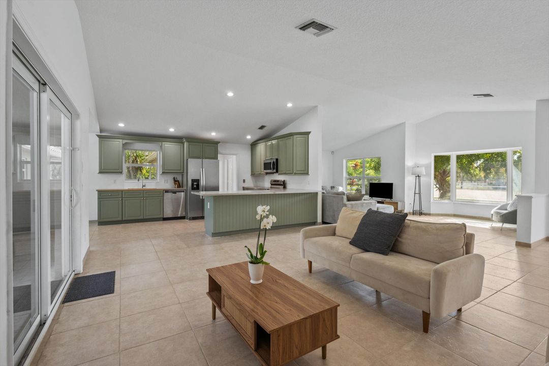 На продажу: $4,995,000 (8 спален, 7 ванн, 5886 Квадратных фут)