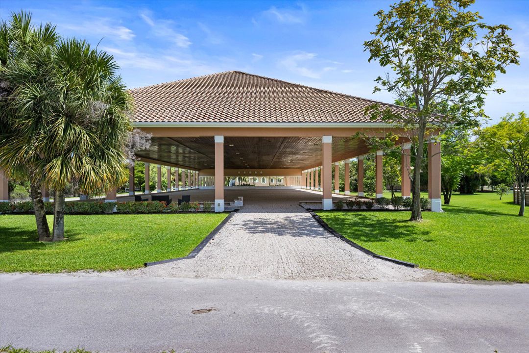 На продажу: $4,995,000 (8 спален, 7 ванн, 5886 Квадратных фут)