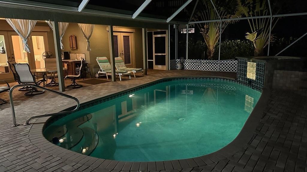 Active With Contract: $6,000 (4 beds, 2 baths, 2492 Square Feet)