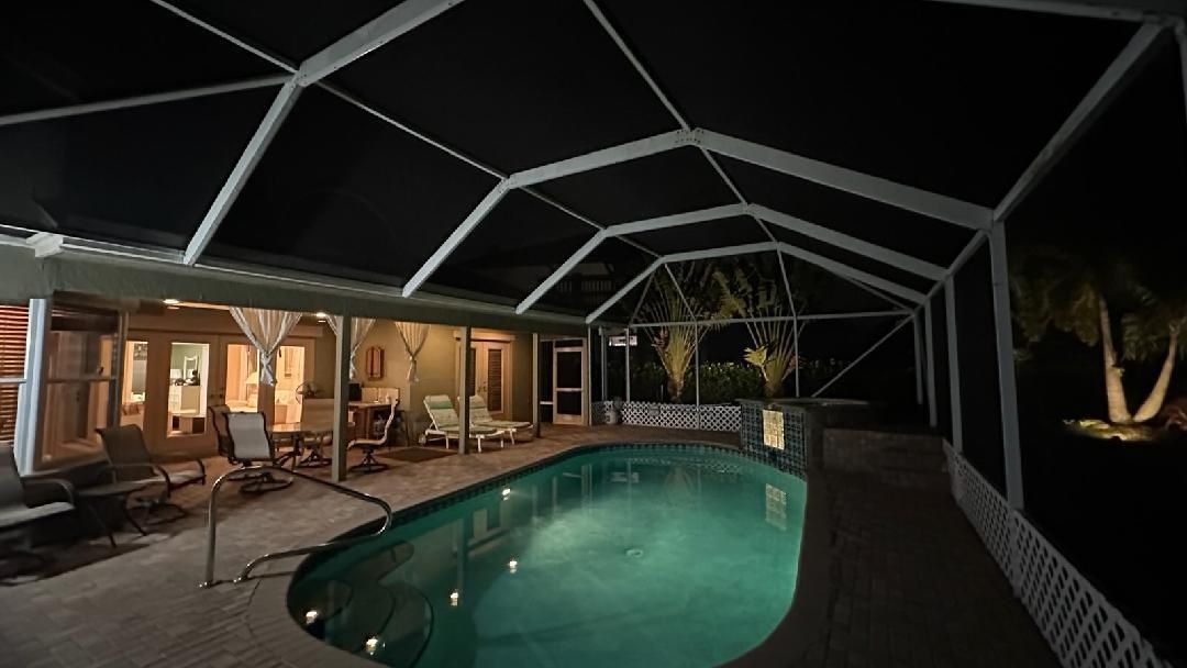 Active With Contract: $6,000 (4 beds, 2 baths, 2492 Square Feet)