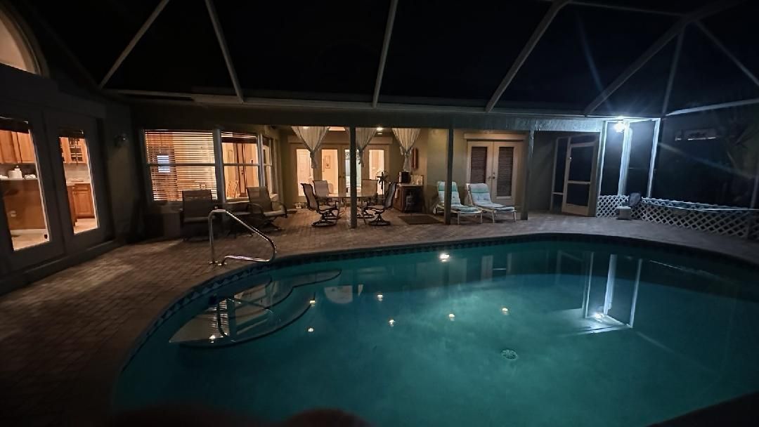 Active With Contract: $6,000 (4 beds, 2 baths, 2492 Square Feet)