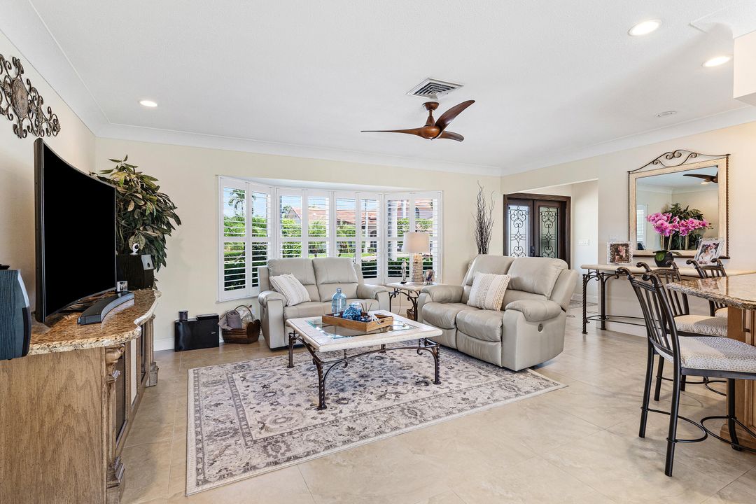 На продажу: $2,075,000 (3 спален, 2 ванн, 1900 Квадратных фут)