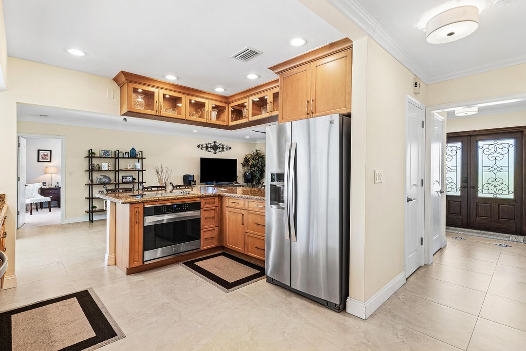 На продажу: $2,075,000 (3 спален, 2 ванн, 1900 Квадратных фут)