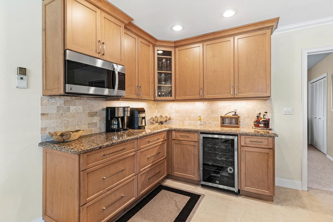 На продажу: $2,075,000 (3 спален, 2 ванн, 1900 Квадратных фут)