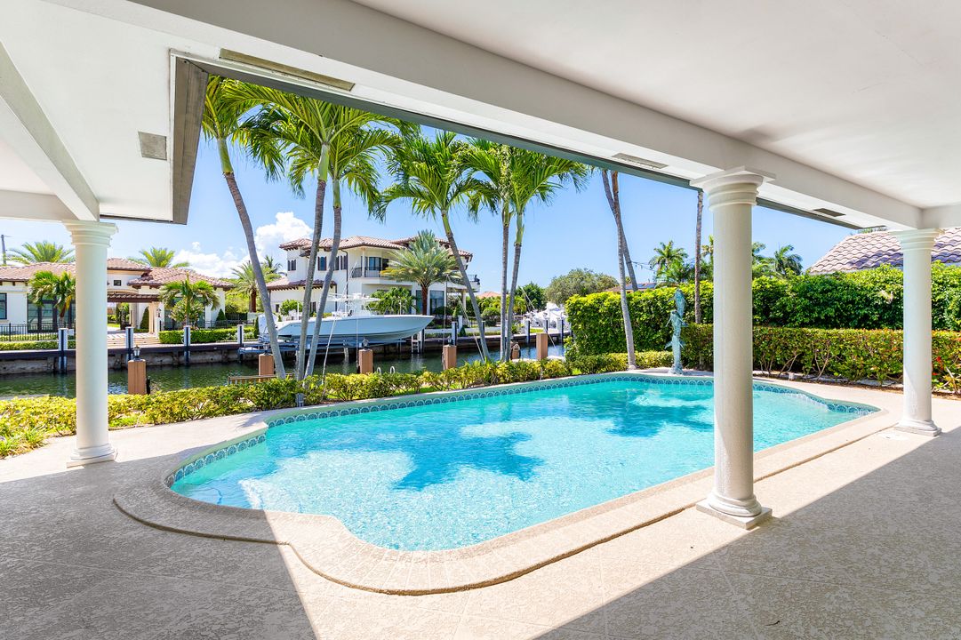 На продажу: $2,075,000 (3 спален, 2 ванн, 1900 Квадратных фут)