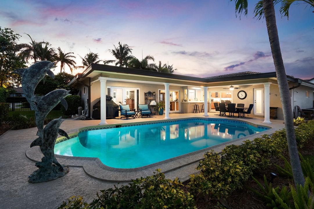 На продажу: $2,075,000 (3 спален, 2 ванн, 1900 Квадратных фут)