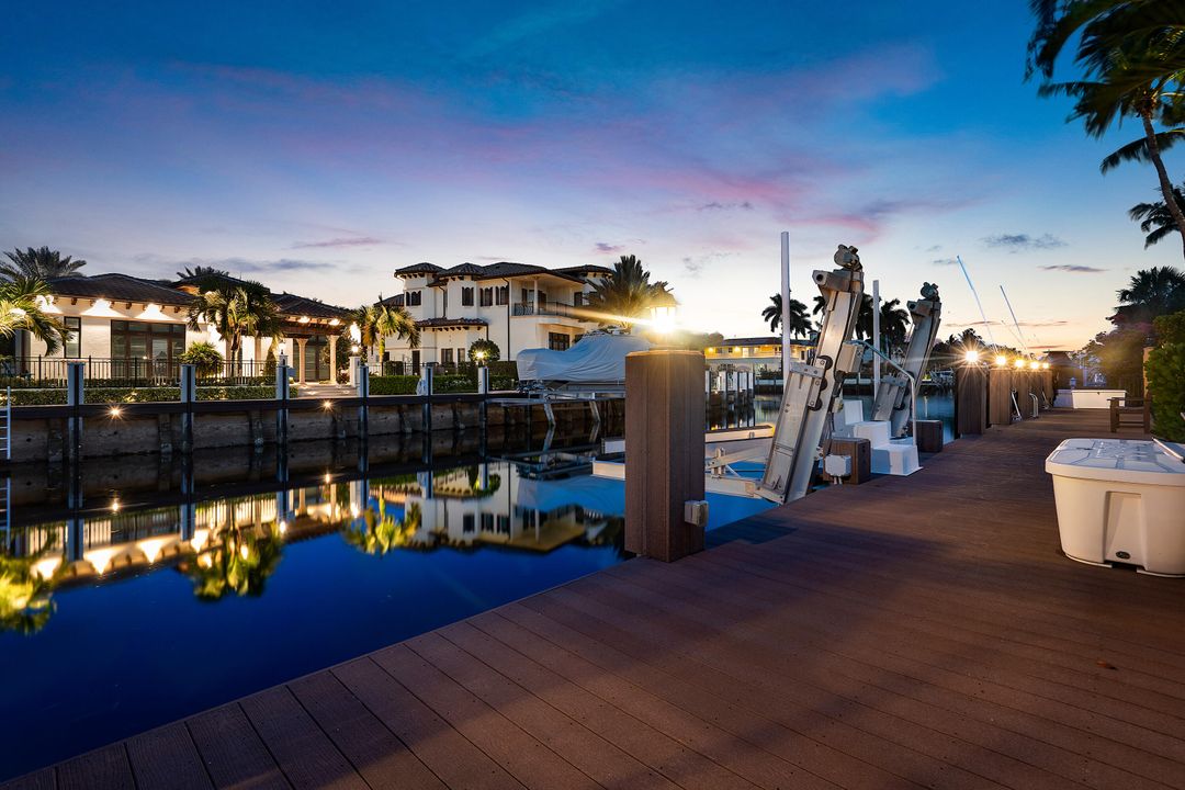 На продажу: $2,075,000 (3 спален, 2 ванн, 1900 Квадратных фут)