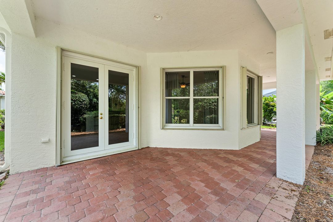 En Venta: $695,000 (2 camas, 2 baños, 2369 Pies cuadrados)