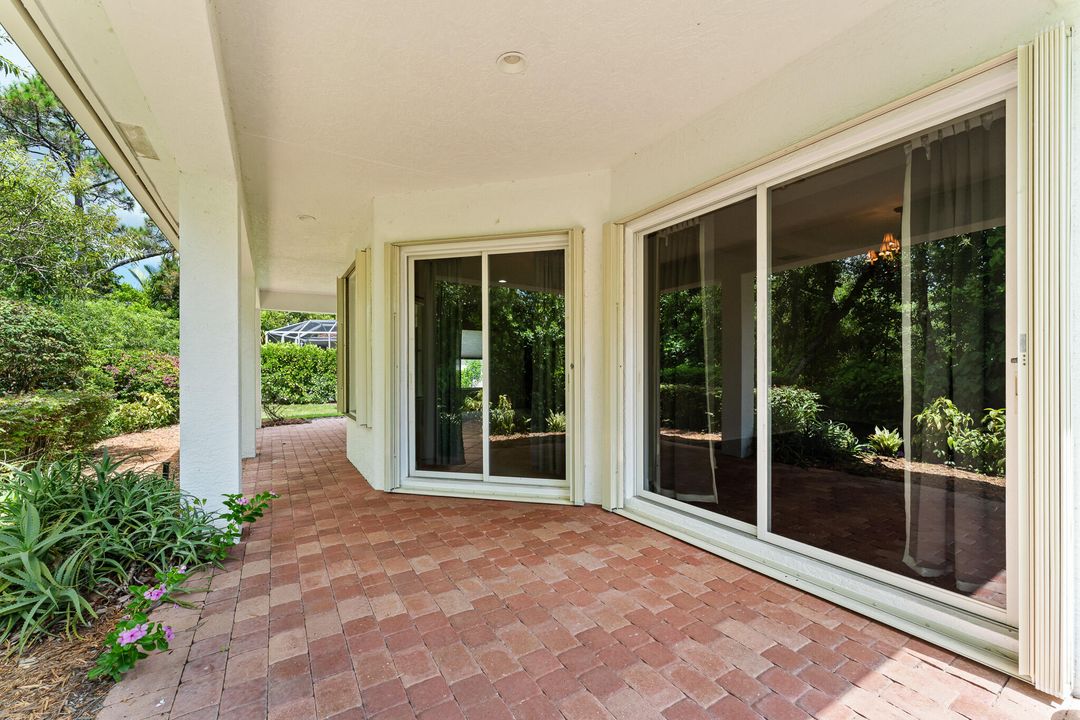 En Venta: $695,000 (2 camas, 2 baños, 2369 Pies cuadrados)