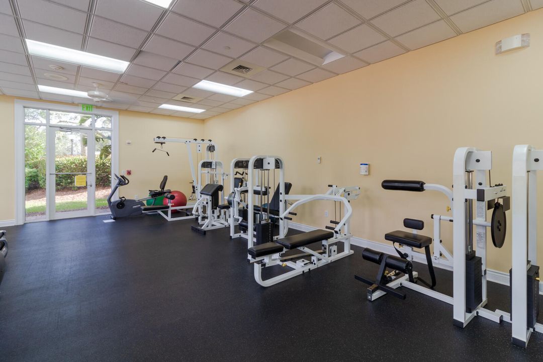 En Venta: $695,000 (2 camas, 2 baños, 2369 Pies cuadrados)