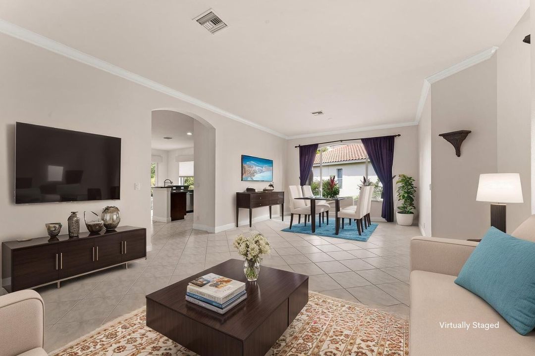 En Venta: $695,000 (2 camas, 2 baños, 2369 Pies cuadrados)