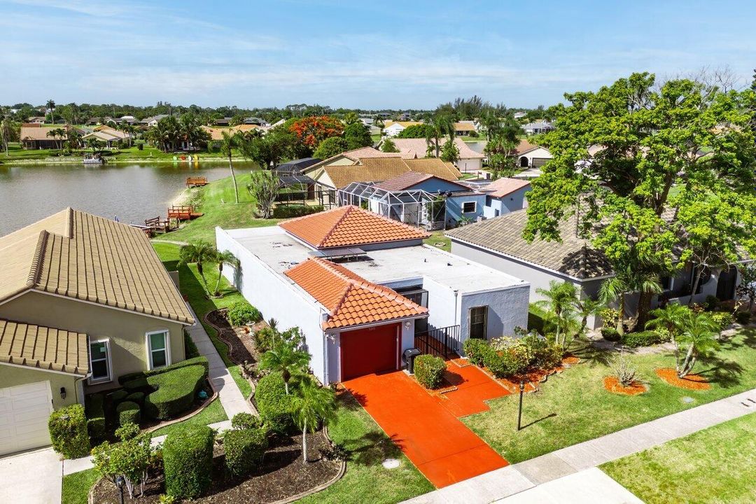 Active With Contract: $375,000 (3 beds, 2 baths, 1868 Square Feet)